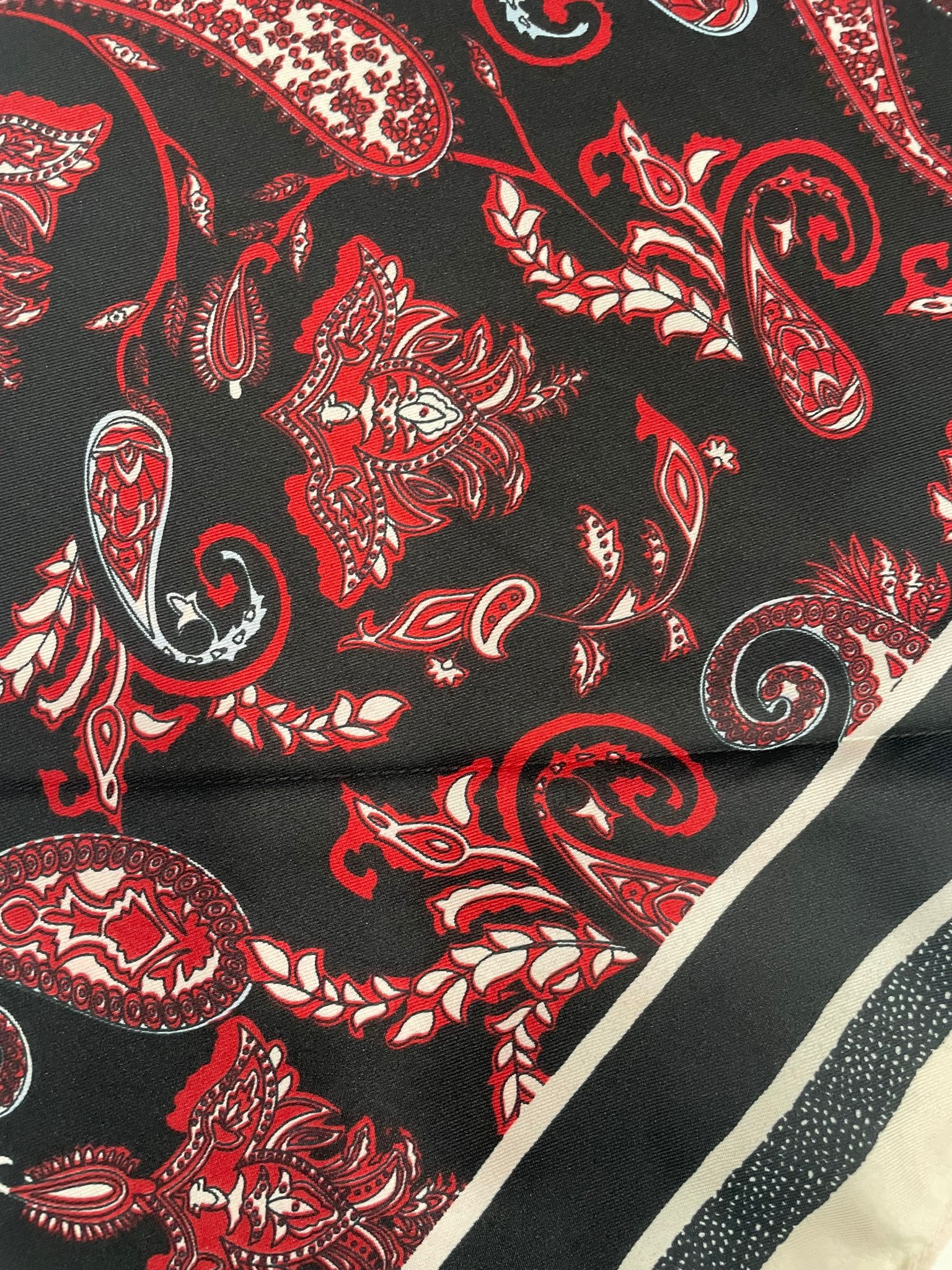 PAÑUELO ESTAMPADO - Imagen 13